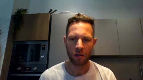 jojo19844 online show from September 9, 8:14 am