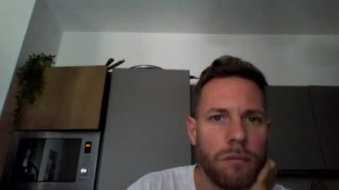 jojo19844 online show from September 15, 8:47 am