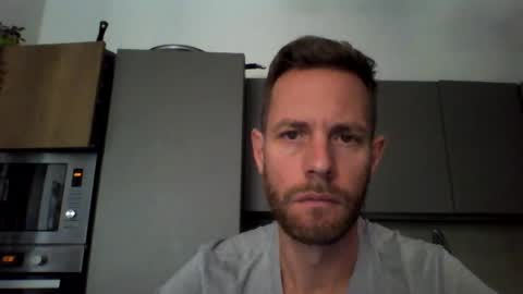 jojo19844 online show from September 17, 8:27 am