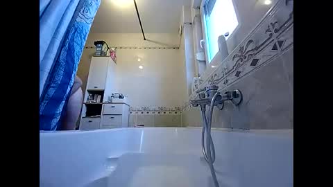 Snapshot of jojo670000 chatting on January 7, 2:08 pm jojo670000 online show from January 7, 2:08 pm