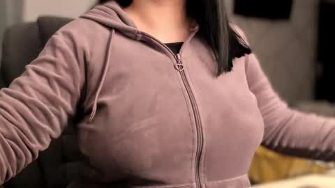 Jolene online show from March 12, 5:07 pm