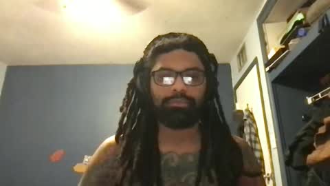 Snapshot of jon2h6k chatting on December 22, 3:11 am jon2h6k online show from December 22, 3:11 am