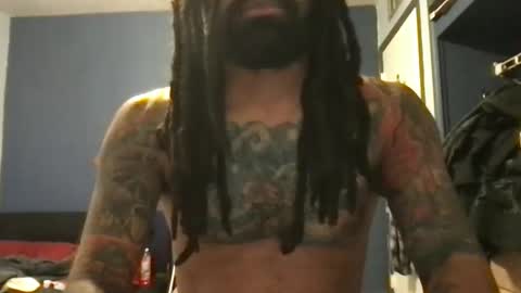 Snapshot of jon2h6k chatting on December 31, 1:04 am jon2h6k online show from December 31, 1:04 am