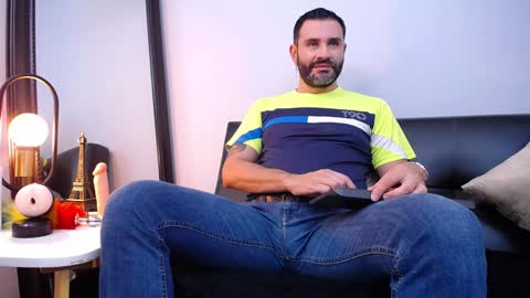  JONAS BEARD  online show from January 29, 7:53 pm