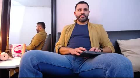  JONAS BEARD  online show from February 21, 1:33 am