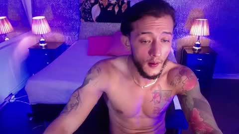 Jonas  online show from November 10, 9:25 pm