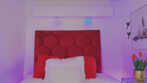 Jonas  online show from September 29, 1:05 pm