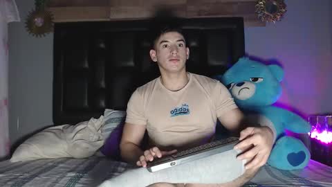 Snapshot of jonathancast08 chatting on January 26, 2:08 pm jonathancast08 online show from January 26, 2:08 pm