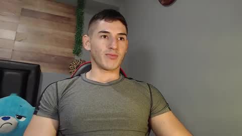 Snapshot of jonathancast08 chatting on February 8, 2:47 am jonathancast08 online show from February 8, 2:47 am