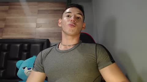 Snapshot of jonathancast08 chatting on February 8, 5:51 am jonathancast08 online show from February 8, 5:51 am