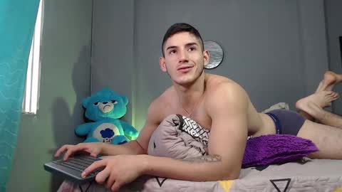 Snapshot of jonathancast08 chatting on February 23, 5:18 pm jonathancast08 online show from February 23, 5:18 pm