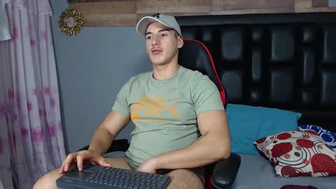 Snapshot of jonathancast08 chatting on February 26, 1:52 pm jonathancast08 online show from February 26, 1:52 pm