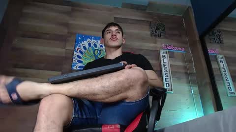 Snapshot of jonathancast08 chatting on October 13, 7:36 pm jonathancast08 online show from October 13, 7:36 pm