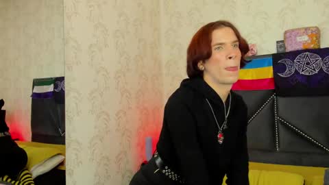 Snapshot of jonny_gilbert chatting on October 1, 12:55 pm jonny_gilbert online show from October 1, 12:55 pm