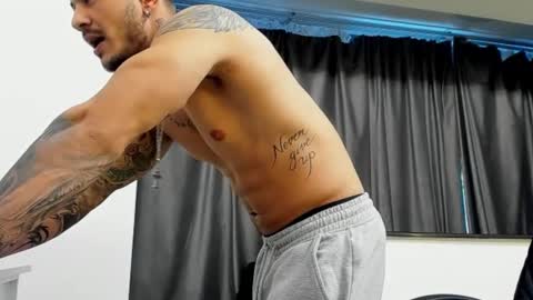 jonnyporn1 online show from January 6, 1:41 pm