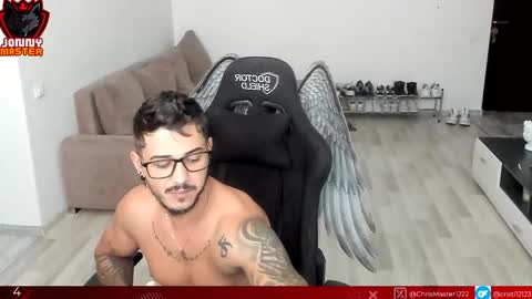 jonnyporn1 online show from September 19, 9:32 am