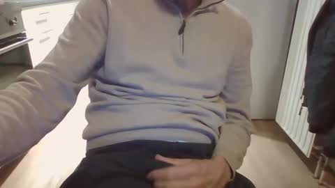 Snapshot of jop55 chatting on October 27, 8:24 pm Jop55 online show from October 27, 8:24 pm