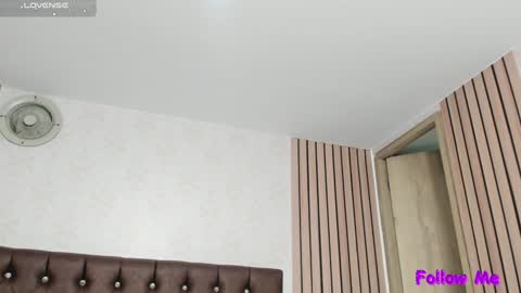 Snapshot of joselyn_sexy_ chatting on December 28, 5:57 pm Katalina online show from December 28, 5:57 pm