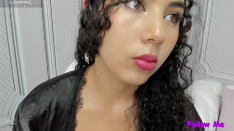 Snapshot of joselyn_sexy_ chatting on December 29, 1:49 pm Katalina online show from December 29, 1:49 pm