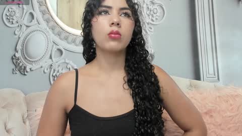 Snapshot of joselyn_sexy_ chatting on January 20, 6:32 pm Katalina online show from January 20, 6:32 pm