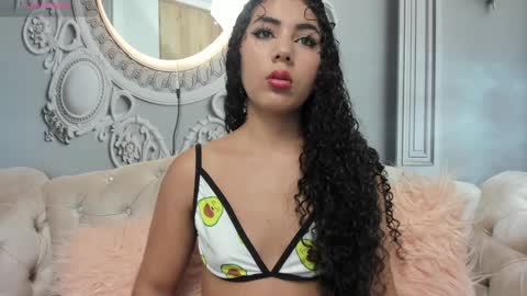 Snapshot of joselyn_sexy_ chatting on January 30, 7:04 pm Katalina online show from January 30, 7:04 pm