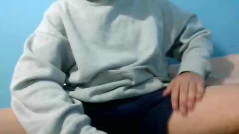 Snapshot of josss_cosmic chatting on December 16, 7:02 am josss_cosmic online show from December 16, 7:02 am