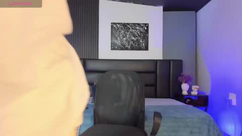 Jota Stivens online show from February 4, 11:38 am