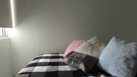 sofiaparker8 online show from December 6, 4:06 pm