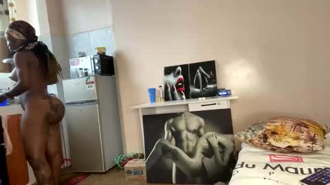 Butterflyass online show from November 1, 11:56 am