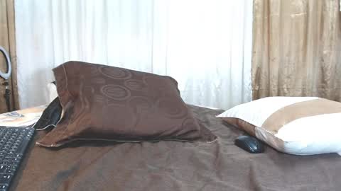    online show from January 7, 3:12 pm