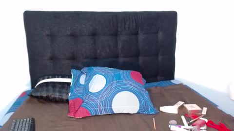    online show from October 17, 1:35 pm