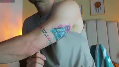 JUAN online show from November 17, 1:17 pm