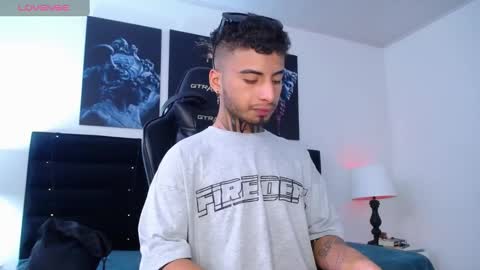 juancamilo66_ online show from February 12, 7:13 pm