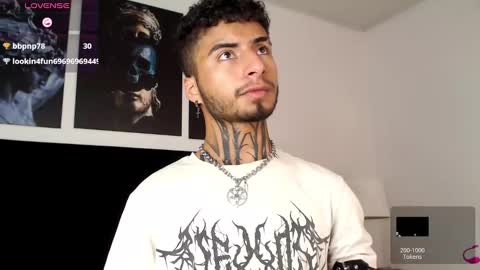 juancamilo66_ online show from February 23, 10:42 pm