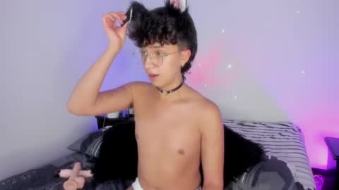 Snapshot of juandaaa__ chatting on March 4, 11:11 pm juandaaa__ online show from March 4, 11:11 pm