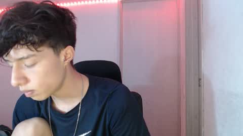 juanmres online show from December 17, 3:12 am