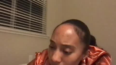 Snapshot of juicijazzi chatting on November 21, 9:08 am juicijazzi online show from November 21, 9:08 am