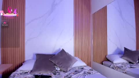 Juicy online show from September 15, 11:10 am