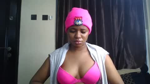 Snapshot of juicy_pussy1122 chatting on January 22, 2:59 am Emily online show from January 22, 2:59 am