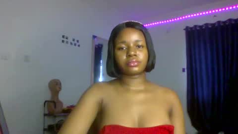 Snapshot of juicy_pussy1122 chatting on September 19, 10:05 am Emily online show from September 19, 10:05 am