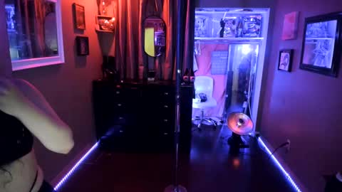 juicyjayxxx69 online show from January 1, 2:41 am