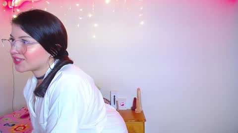 Juliana online show from January 12, 5:03 am