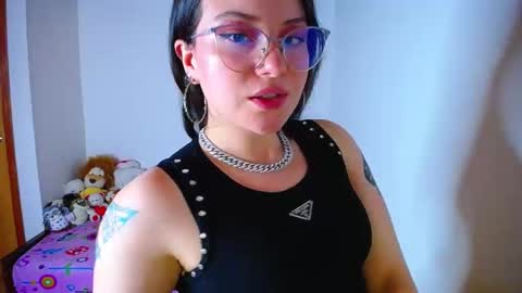 Juliana online show from October 5, 1:15 am