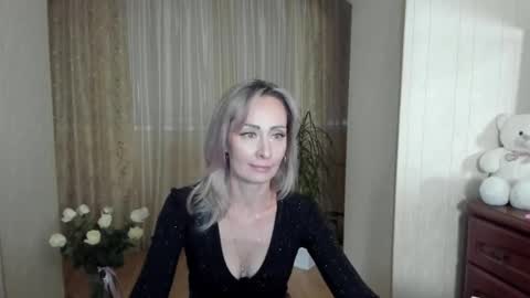 julia__cherry_ online show from February 12, 11:29 am