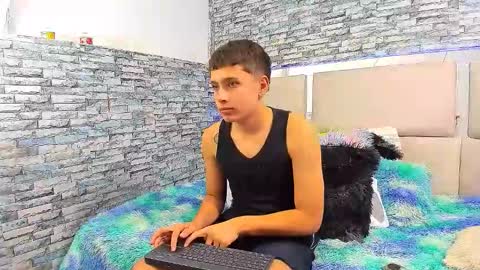 julian online show from October 14, 6:09 pm