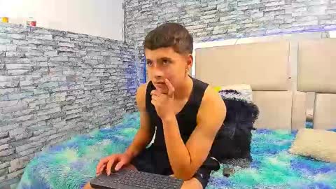 julian online show from October 16, 3:46 pm