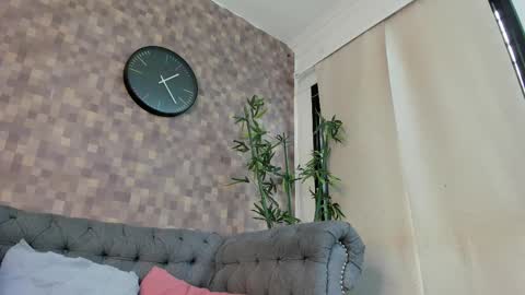 Juli  online show from September 10, 11:54 am