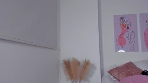 Snapshot of julianagreyx chatting on December 28, 5:23 am Juli online show from December 28, 5:23 am