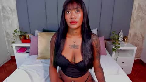 juli online show from September 25, 3:10 am