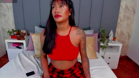 juli online show from October 20, 12:55 am